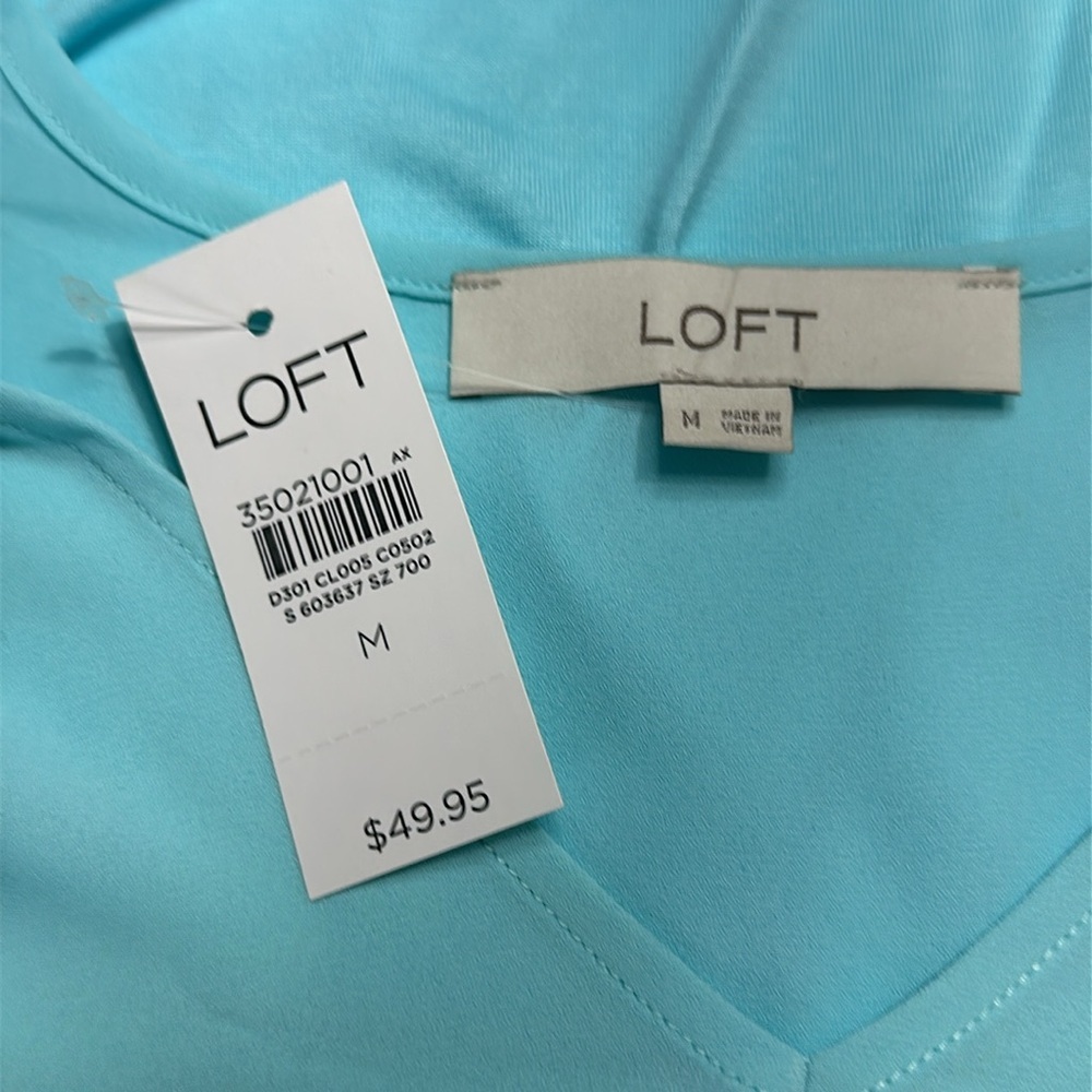 LOFT Sleeveless Light Blue Blouse Size Medium NWT - Picture 5 of 6